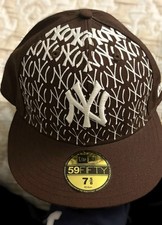 Raro cappello aderente New Era
