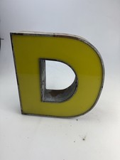 Lettere D In Ferro Con Plexiglass Giallo Scatolata Originale