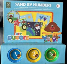 Hey Duggee sabbia con numeri