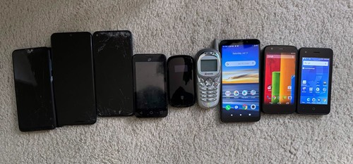 Phone lot for parts - of, not