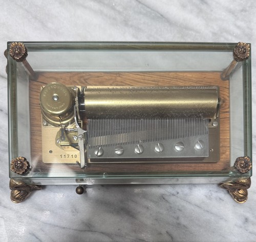 Reuge music box 72 - music,