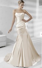 NWT PRONOVIAS  WHITE ONE