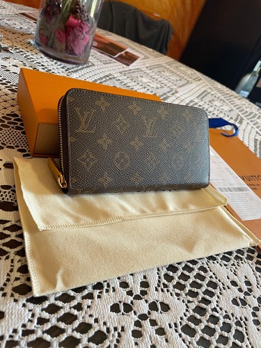 Louis vuitton zippy - louis,