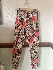 Leggings neri floreali Beyond