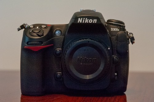 Nikon d300s and nikkor 35mm - and, dx