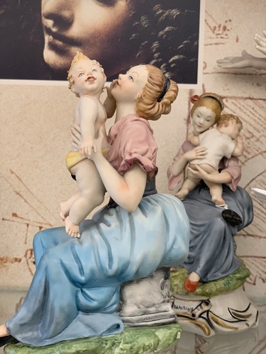 Statuina mamma con bambino - statuina,