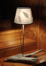 Lampada da tavolo in legno