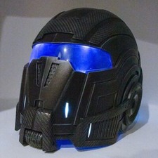 Casco Mass Effect N7 variante