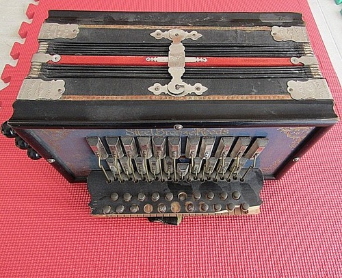 Antica fisarmonica tedesca
