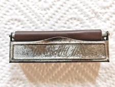 Rollatrice macchinetta arrotola sigarette marca INVICTA, anni '30