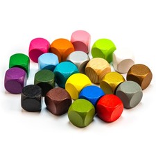 Crea cubi bianchi in legno