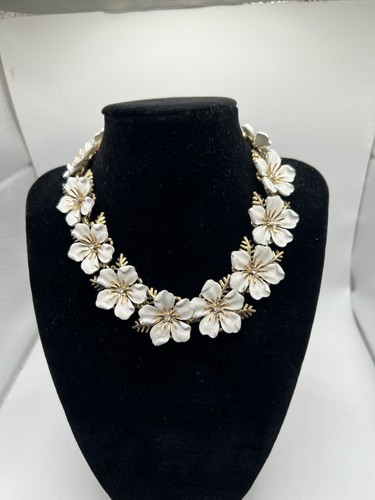 Collana girocollo firmata