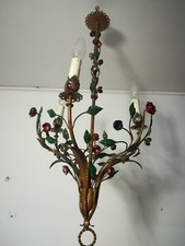 LAMPADARIO STILE LIBERTY IN FERRO BATTUTO CON FIORI COLORATI