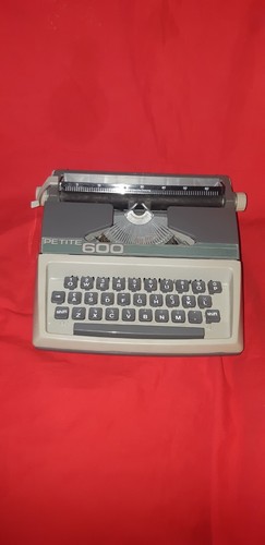 Macchina scrivere - da,