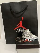MINI SNEAKERS JORDAN 1 "3D"  PORTACHIAVI DIOR GRIGIA + SCATOLA BOX + SHOPPER