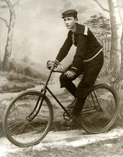 Vecchia bicicletta giovane