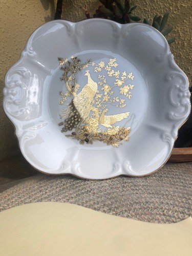 Piatto ornamentale con pavoni