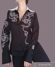 Camicia nera con ricamature di