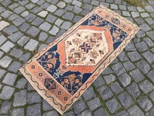 Tappeto piccolo vintage turco