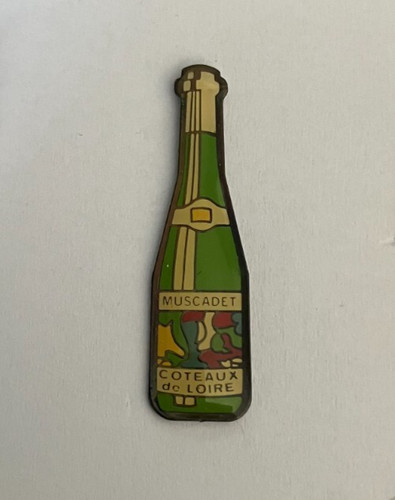 Pin s bouteille de - -,