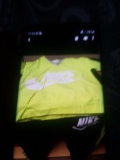 Tuta Da Donna  Sportiva Tg Unica.  Verde E Fuxia