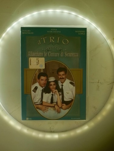 Allacciate cinture il - le,