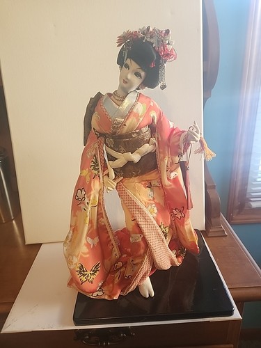 Bambola geisha giapponese