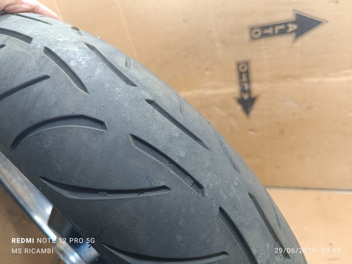 Gomma pneumatico metzeler - gomma,