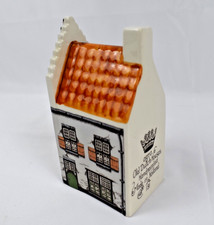 DELFT AGRO. 6 OLD DUTCH HOUSES. HANDPAINTED. MADE IN HOLLAND. HB r 131
