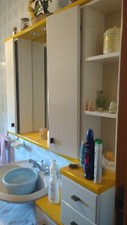 vendesi mobili bagno (compreso sotto lavabo) e scarpiera in buone condizioni