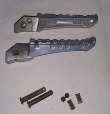 Yamaha XT125 poggiapiedi