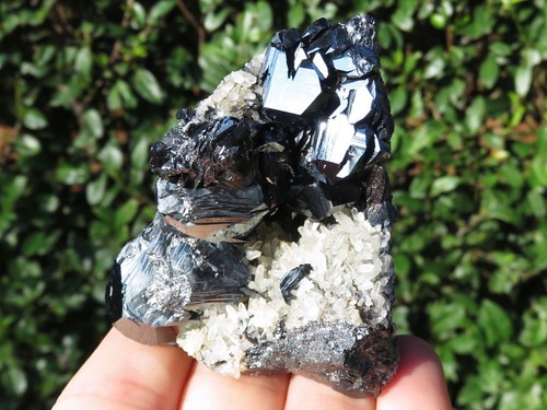 Minerali ematite nera - ematite,