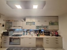 cucina completa di elettrodomestici usata