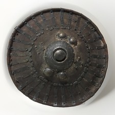 🌈 Antico scudo africano