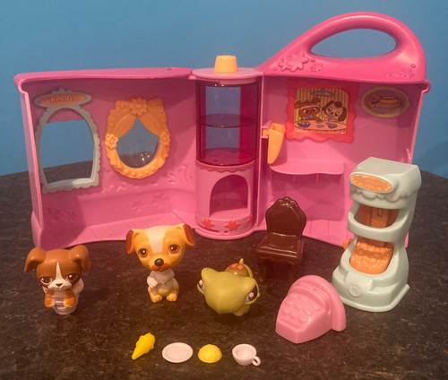 Littlest pet shop doggie - pet, diner