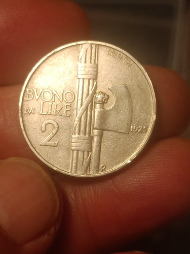 Lotto due monete buono lire - 2,