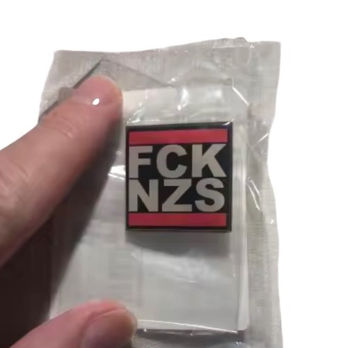 Fck nzs spilla smaltata - fck,