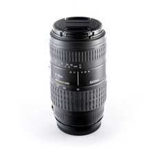 SIGMA 70-300mm f/4-5.6 APO