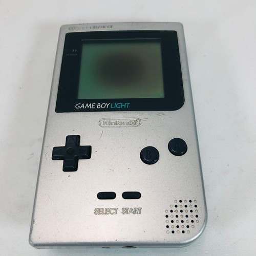 Gameboy light silver 0715 - gameboy,