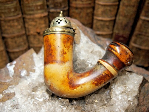 Pipe ecume mer - en, sculptee