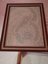 Quadro Sacro con Madonna Ricamato a mano con la tecnica dell' uncinetto 