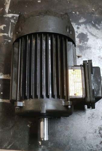 Motore elettrico trifase - motore,