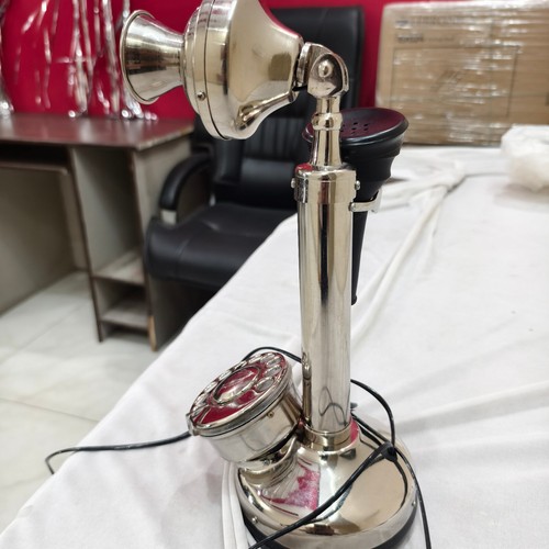 Telefono antico rotante