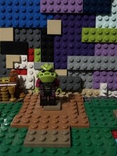LEGO Alien Conquest Minifigure