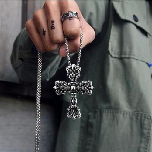 Collana con ciondolo - , croce