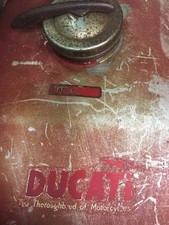 Adesivo DUCATI Il purosangue