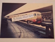 Fotografia Elettromotrice FS ALe 840 e rimorchi in partenza 