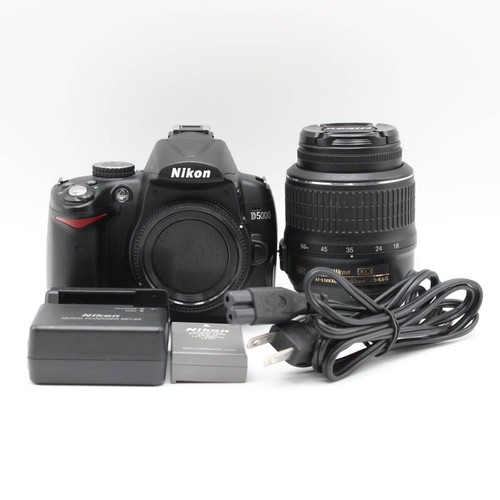 Nikon d5000 con 5529 scatti - con,