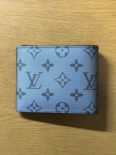 Brand new louis vuitton bifold - new,