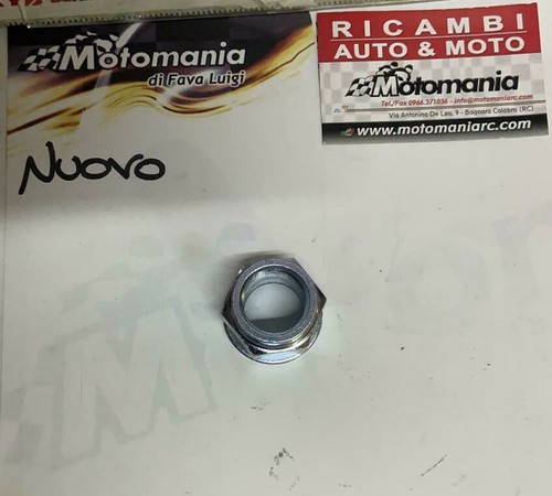Dado mozzo ruota anteriore - dado,